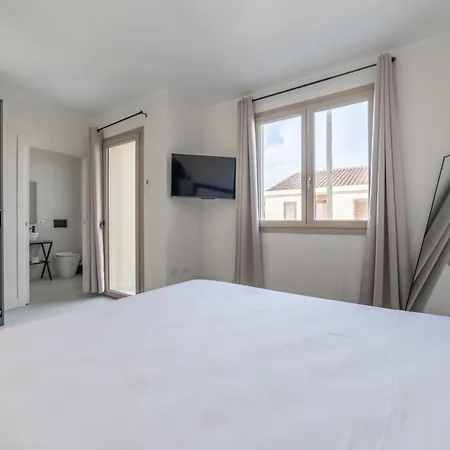 Relax - E Con Giardino Apartman *